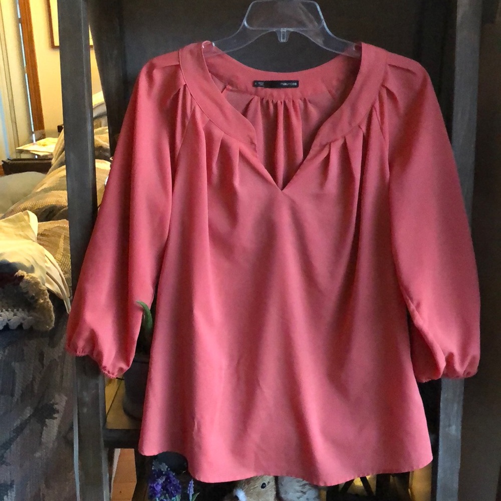 Maurice’s top with v neck detail - Picture 1 of 6